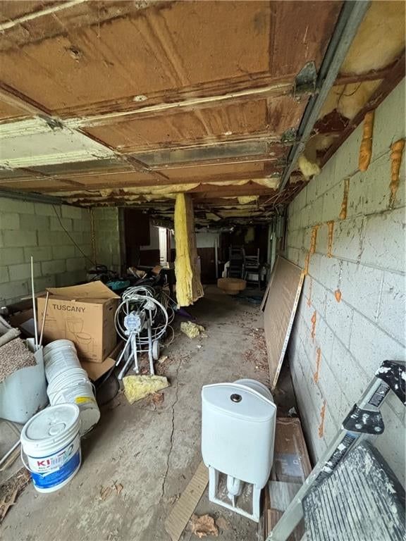 114 E Lincoln Street — photo 8