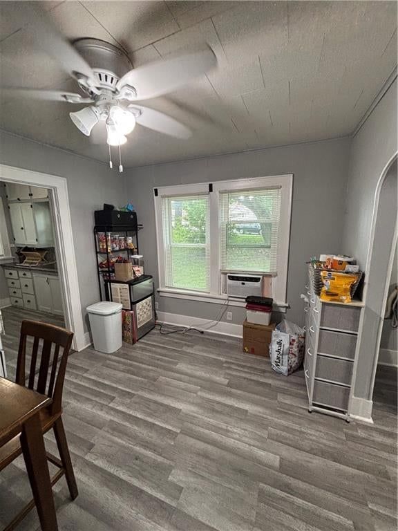 114 E Lincoln Street — photo 38