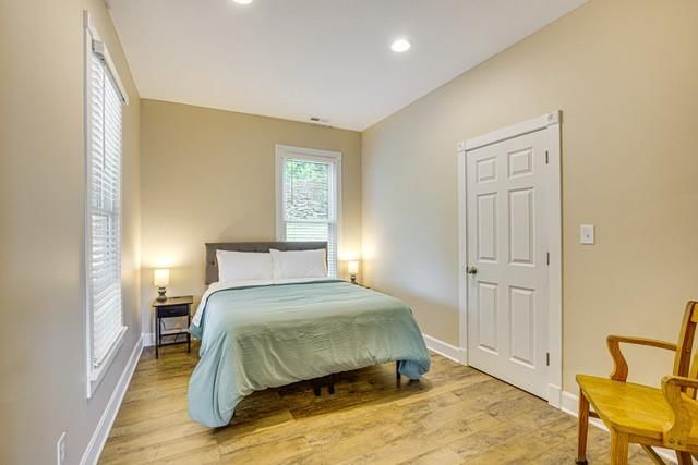 436 E Broadway Avenue — photo 18
