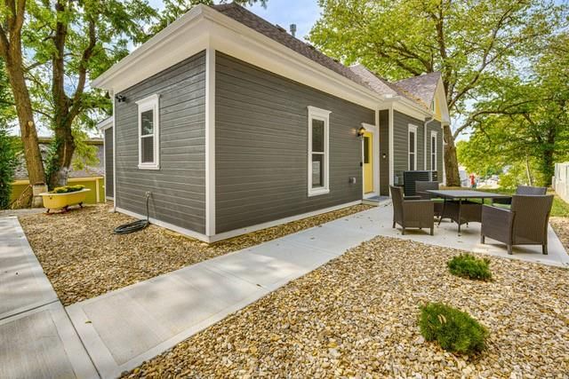 436 E Broadway Avenue — photo 41