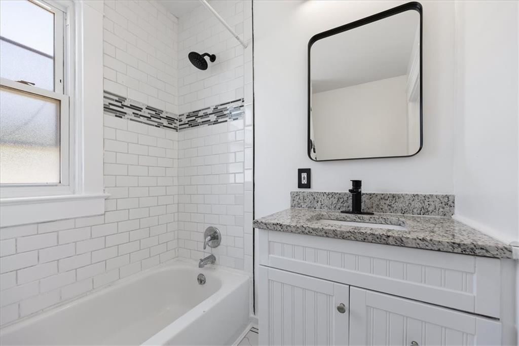 650 Parallel Avenue — photo 12
