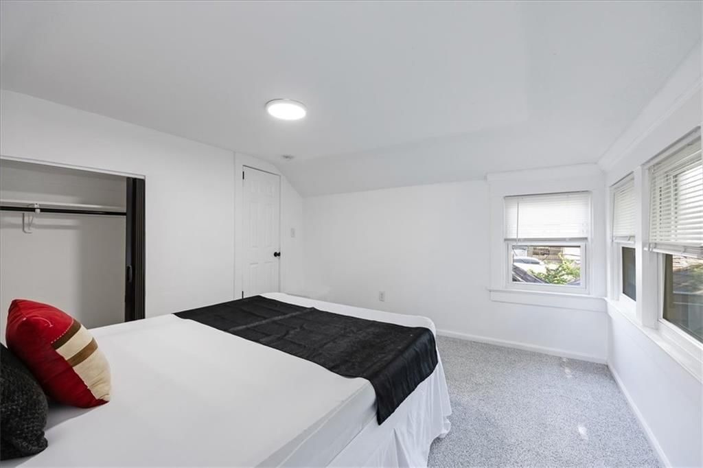 650 Parallel Avenue — photo 15