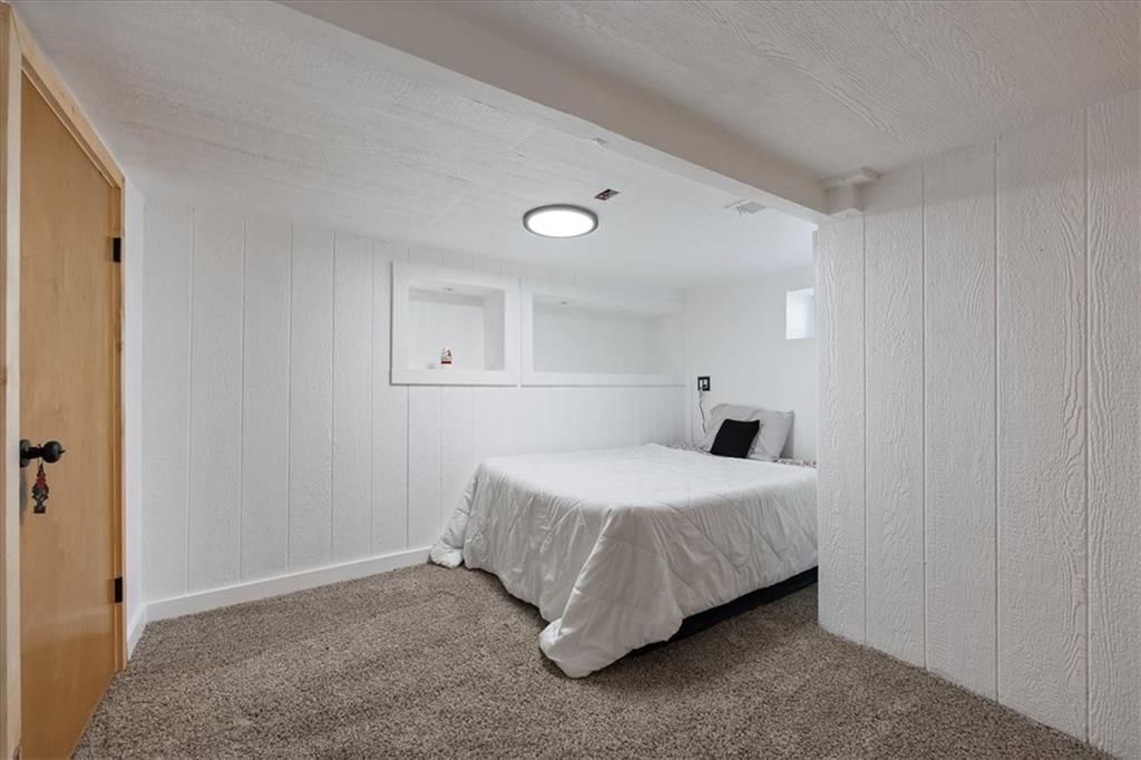 650 Parallel Avenue — photo 18