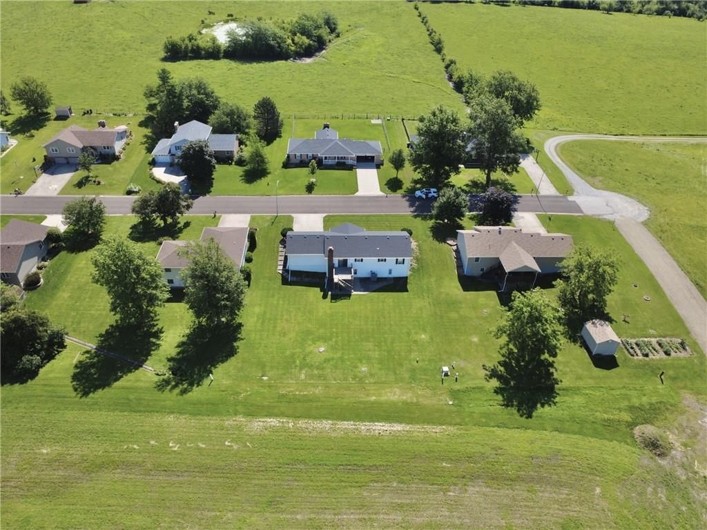 707 Lake Manor Drive — photo 4