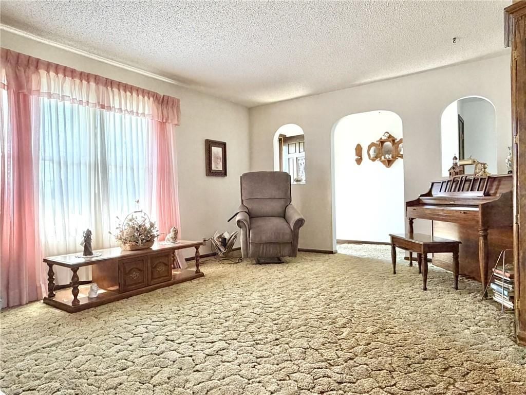 707 Lake Manor Drive — photo 6