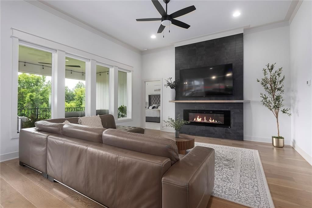 404 NE Pavilion Drive — photo 6