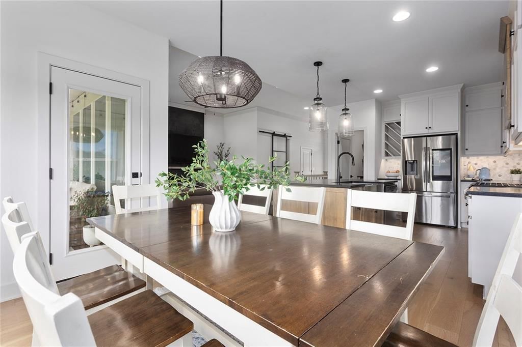 404 NE Pavilion Drive — photo 15