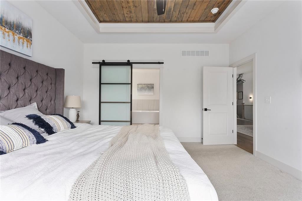 404 NE Pavilion Drive — photo 17