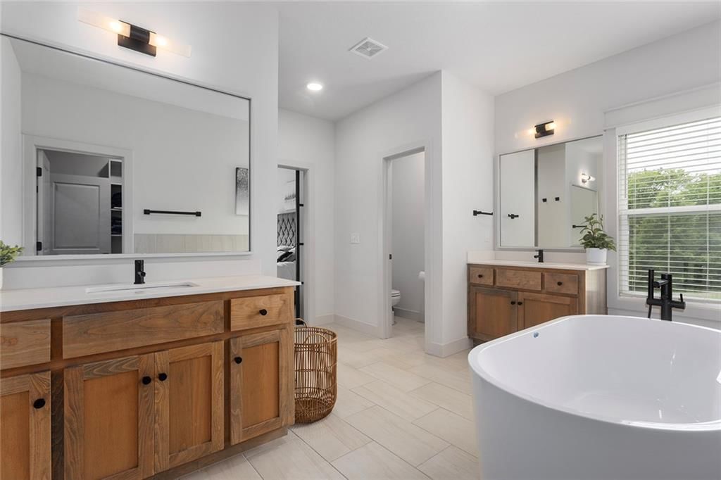 404 NE Pavilion Drive — photo 20