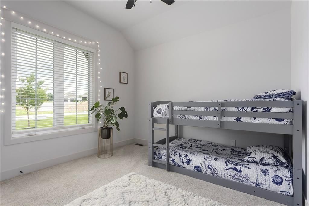 404 NE Pavilion Drive — photo 26