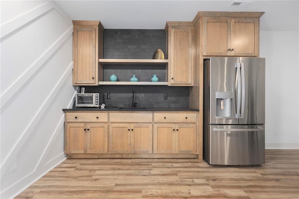 404 NE Pavilion Drive — photo 33