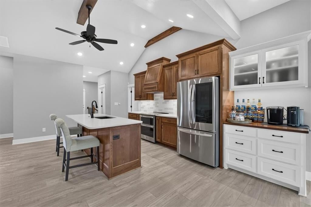 803 NE Lakota Drive — photo 13