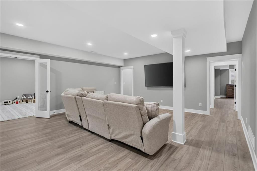 803 NE Lakota Drive — photo 34