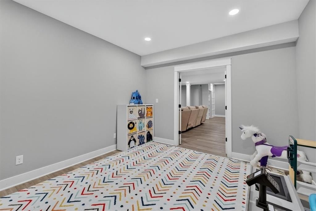 803 NE Lakota Drive — photo 38