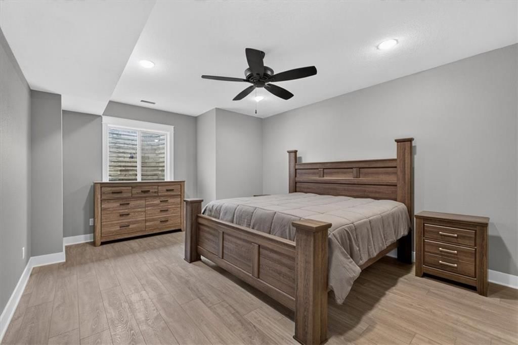 803 NE Lakota Drive — photo 40