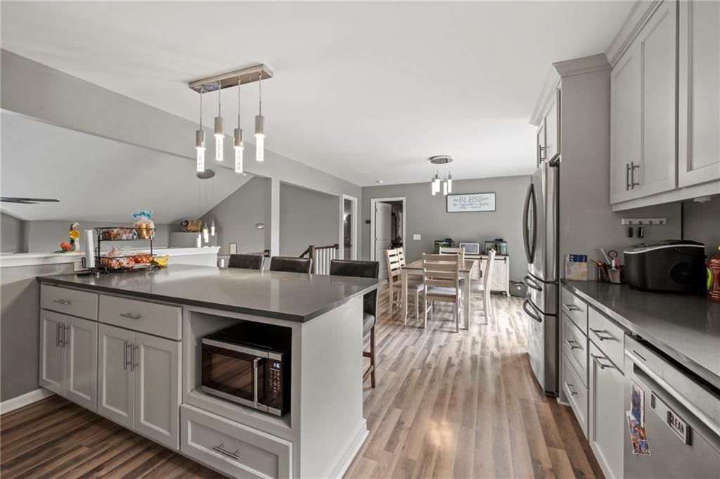 8401 N Wayland Avenue — photo 10