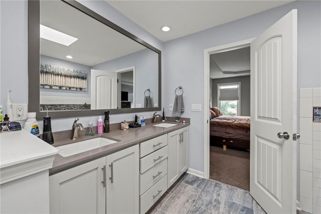 8401 N Wayland Avenue — photo 16