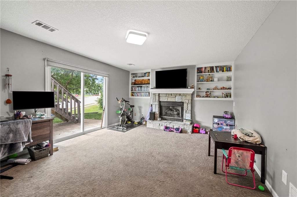 8401 N Wayland Avenue — photo 19