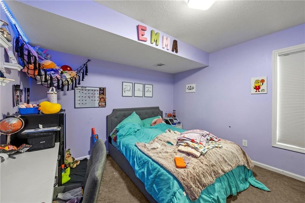 8401 N Wayland Avenue — photo 24