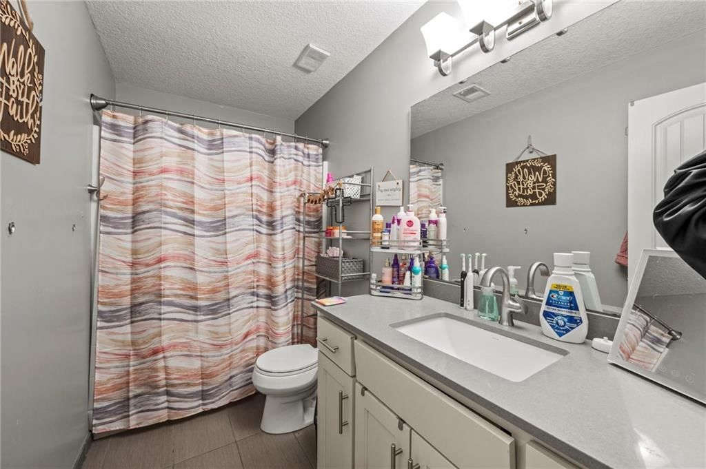 8401 N Wayland Avenue — photo 27