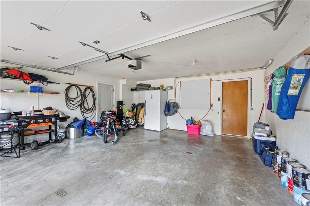 8401 N Wayland Avenue — photo 30