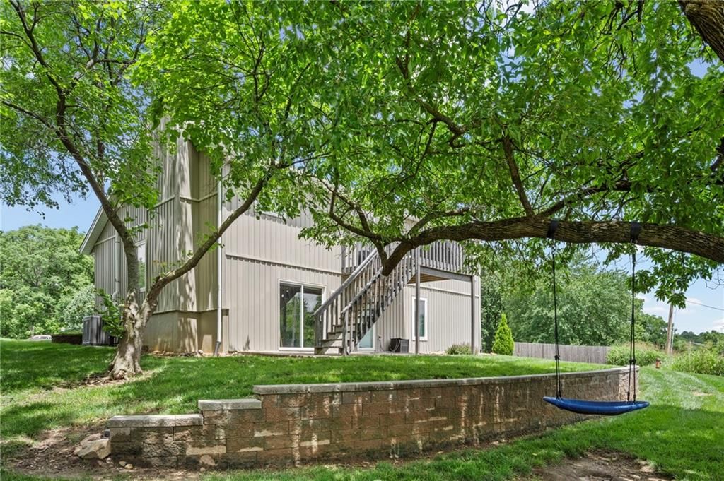8401 N Wayland Avenue — photo 34