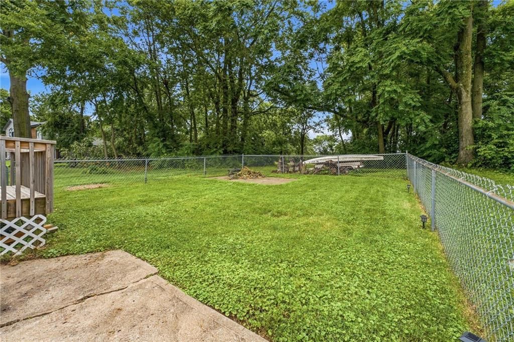 152 Beach Drive — photo 18