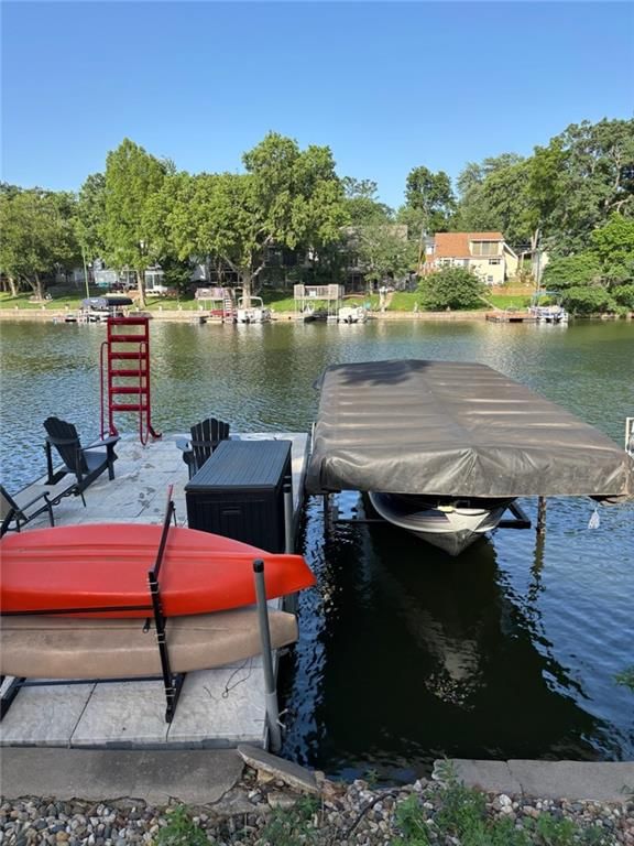 152 Beach Drive — photo 28