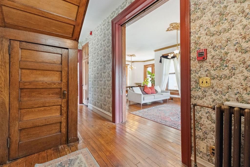 1102 Felix Street — photo 17