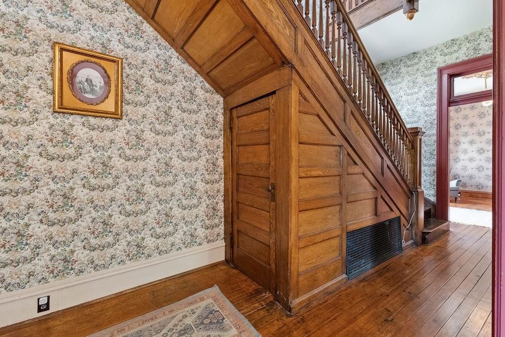 1102 Felix Street — photo 18