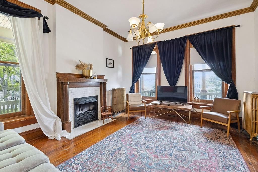 1102 Felix Street — photo 20