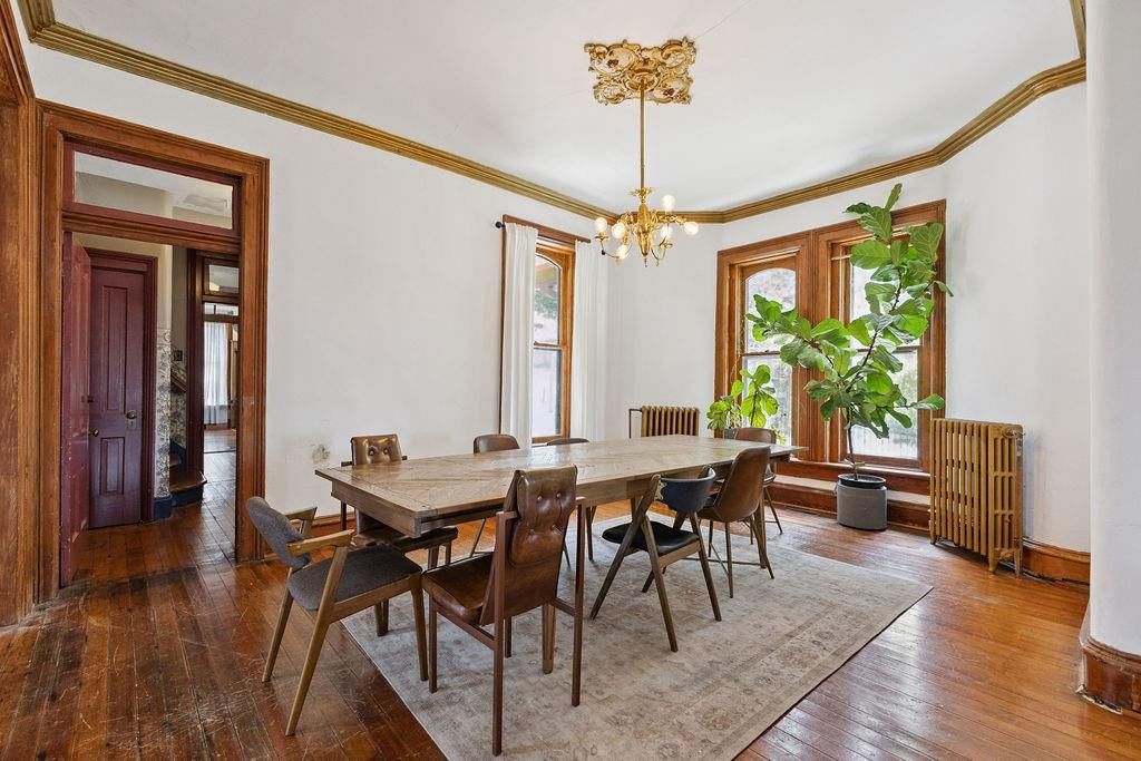 1102 Felix Street — photo 22