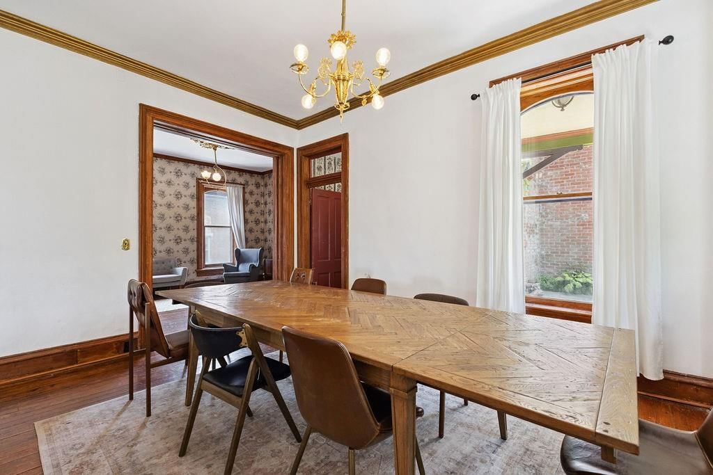 1102 Felix Street — photo 25