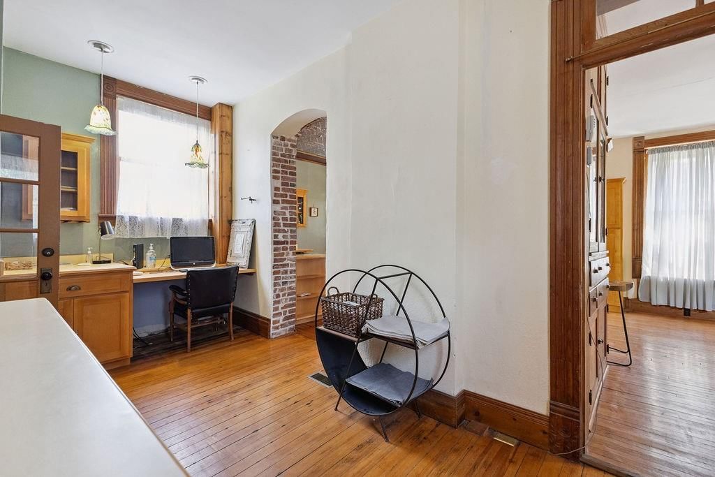 1102 Felix Street — photo 34