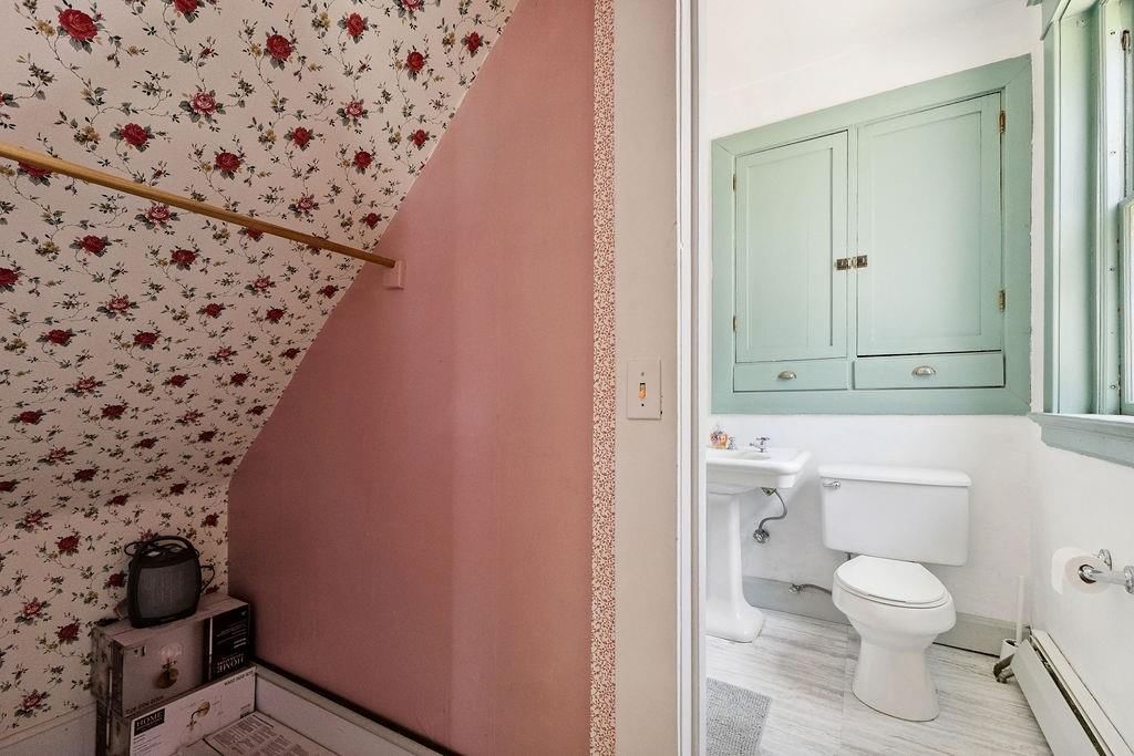 1102 Felix Street — photo 76