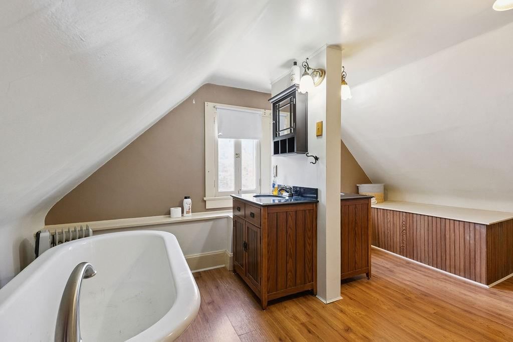 1102 Felix Street — photo 86