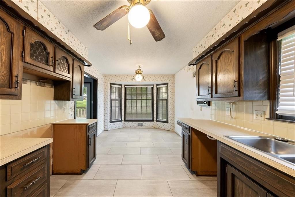 3604 S Emery Street — photo 8