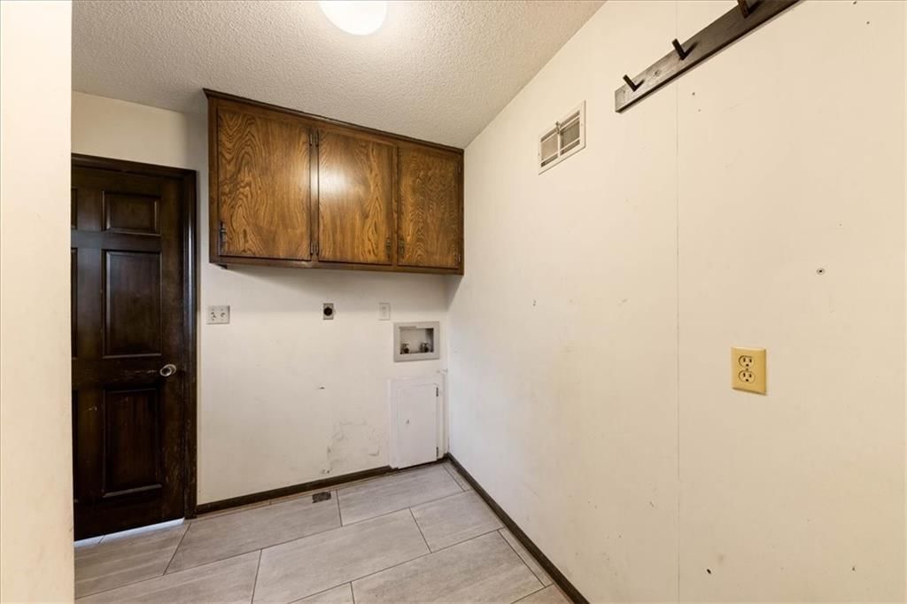 3604 S Emery Street — photo 10