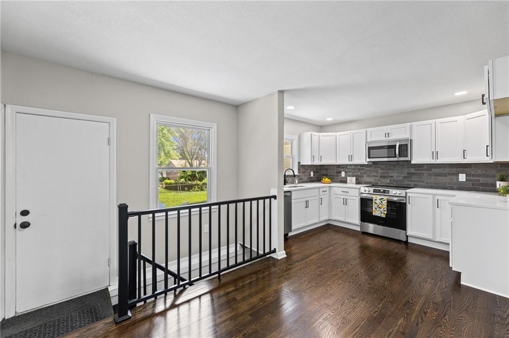 8100 E 90th Terrace — photo 10