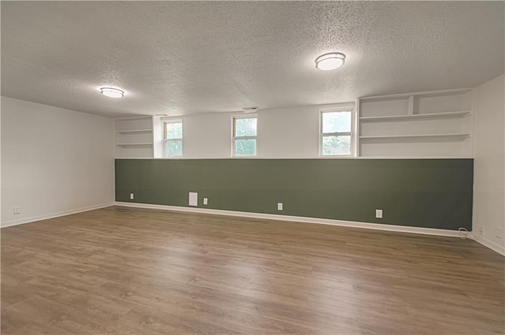 8136 Berger Avenue — photo 24