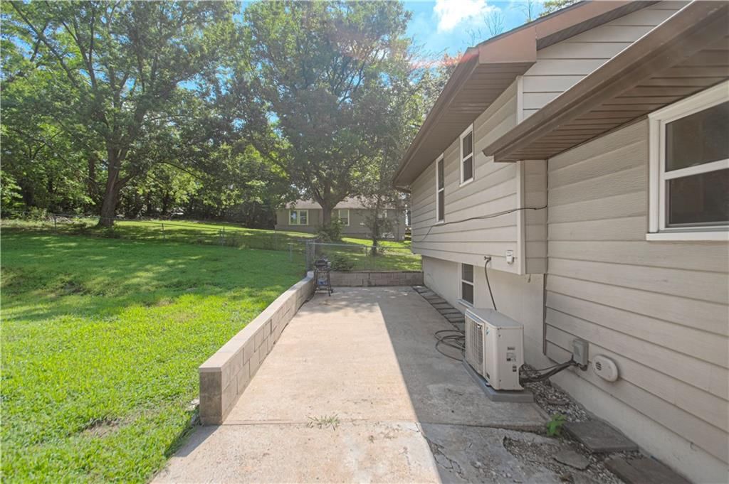 8136 Berger Avenue — photo 30