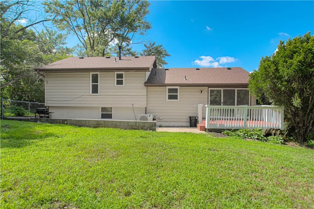 8136 Berger Avenue — photo 32