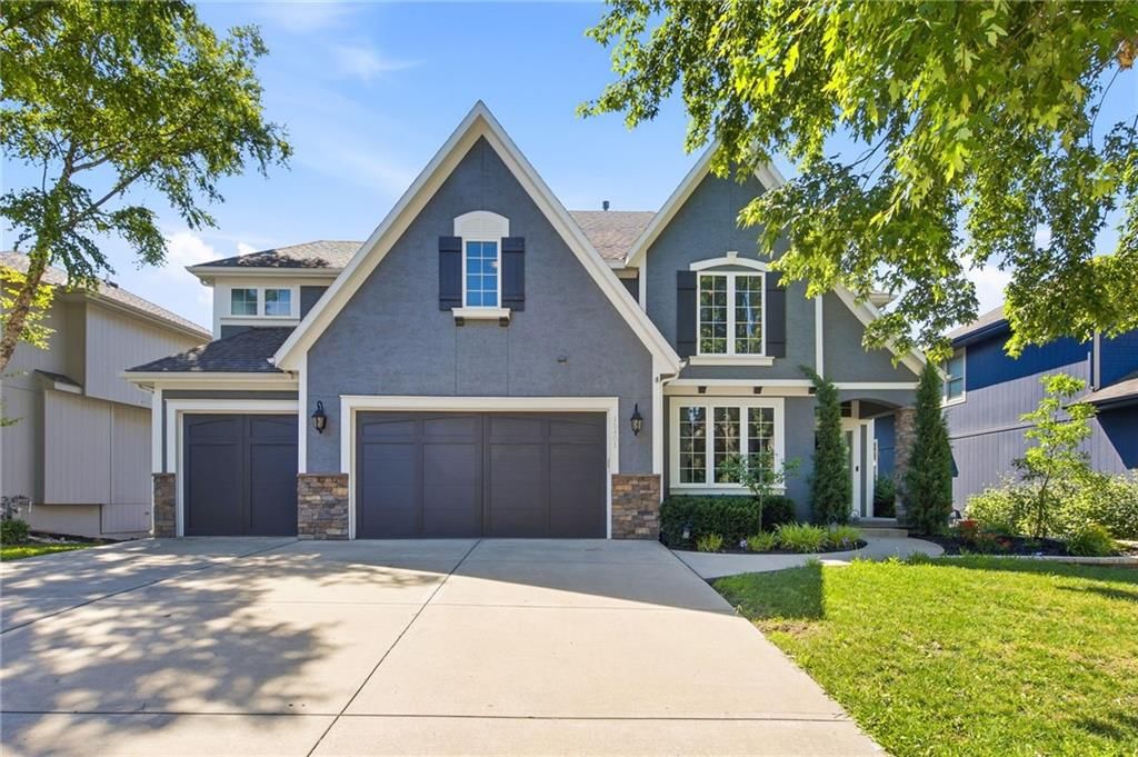 15401 W 165th Street, Olathe, KS