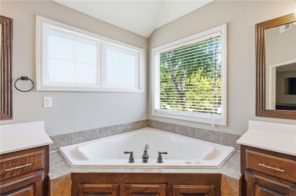 15401 W 165th Street — photo 24