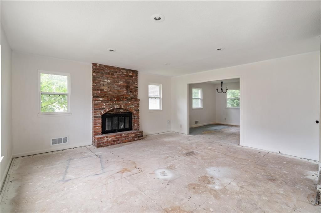 9302 W 83rd Street — photo 3