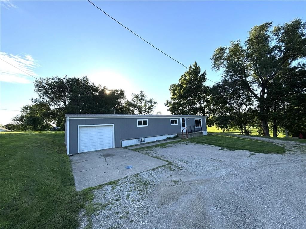 8288 Lee Road — photo 1
