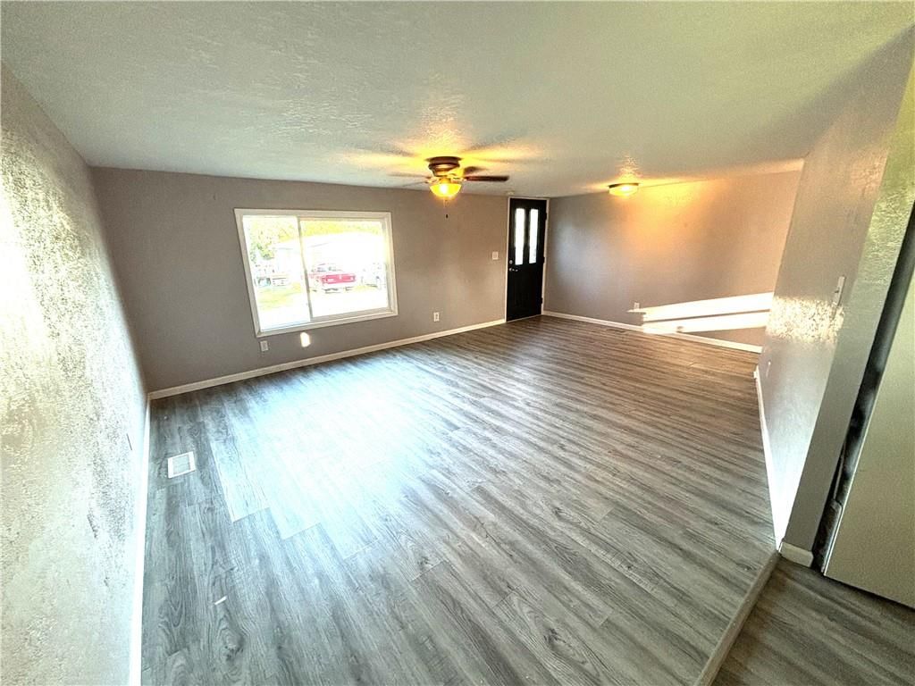8288 Lee Road — photo 7