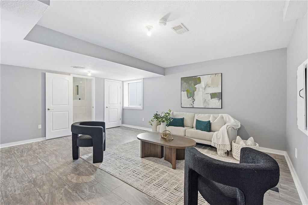21141 Noble Street — photo 30