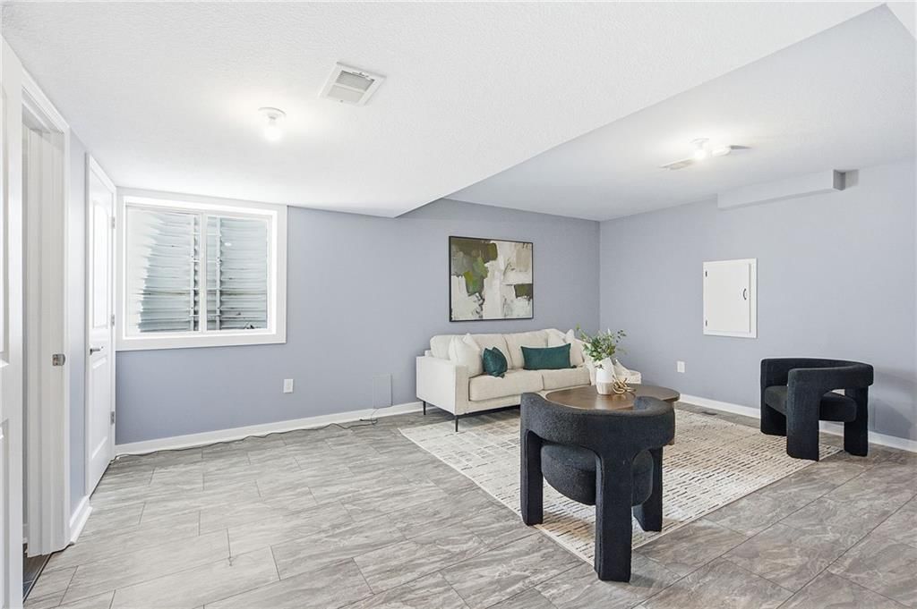 21141 Noble Street — photo 33