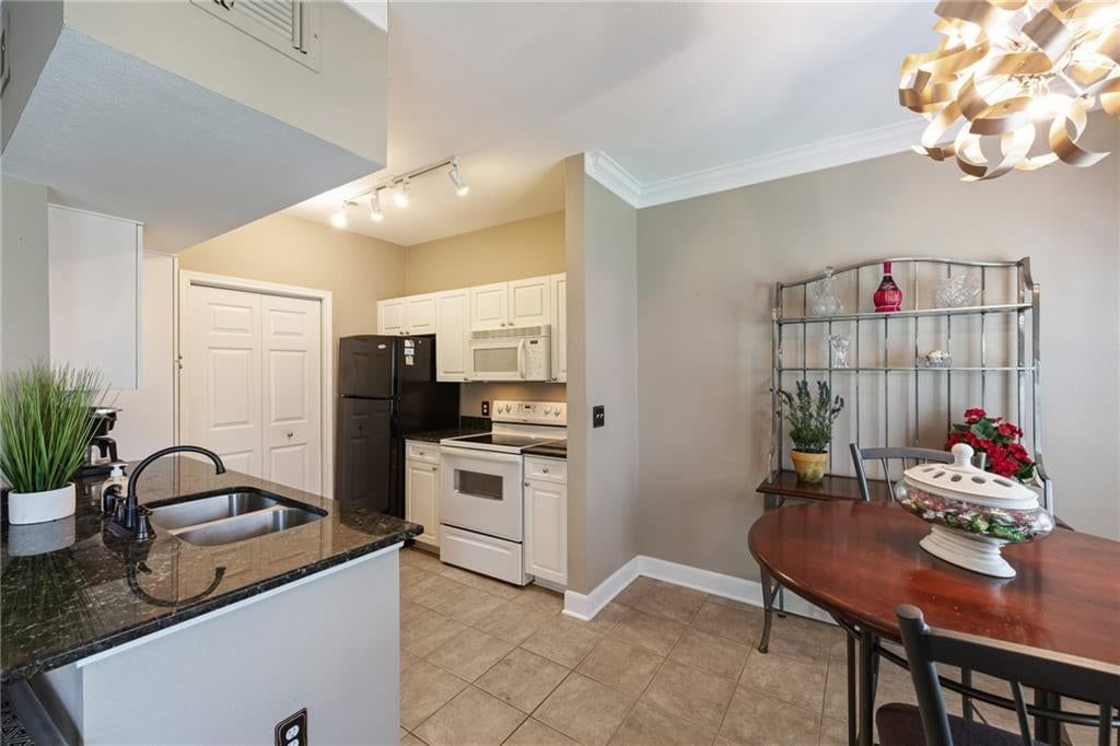 11617G Tomahawk Creek Parkway — photo 8